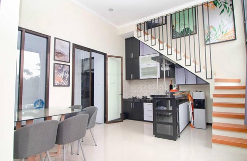 Ngaglik Villa | Villa Syariah Sunset Private Pool & Rooftop B3