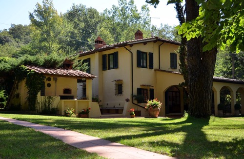 Terranuova Bracciolini Villa | VILLA TERRA NOVA Pool & Garden in Tuscany