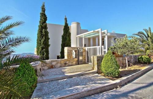 Anavyssos Villa | Villa Take Off
