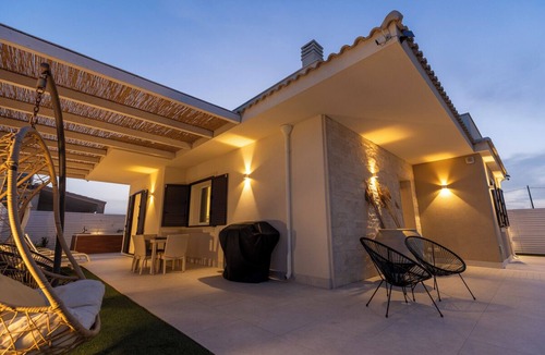 Santa Maria del Focallo Villa | Villa Teresann con Jacuzzi Riscaldata