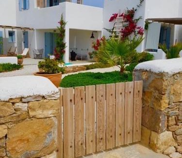 Koufonisia Apartment | VILLA THEIA - SELENE , appartement de charme pour 4 à 6 personnes prés de la plage et du village de Koufonissi