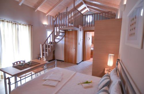 Nikiana Apartment | Villa Theodora
