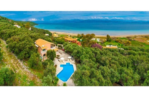 Apraos Villa | Villa Thespina