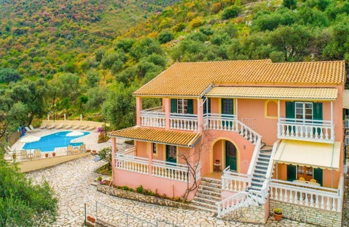 Apraos Villa | Villa Thespina