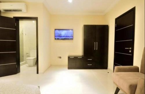Lekki Phase 1 Hotel | Villa Thirty Three