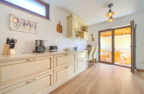 Cizici Villa | Villa Toic by the seaside with beautiful Seaview