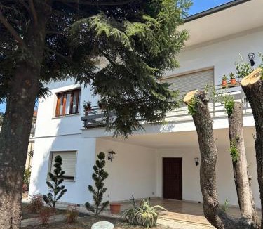Lucca Historical Center House | Villa Toscana