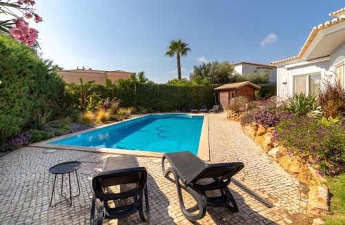 Estombar Villa | Villa Tranquila