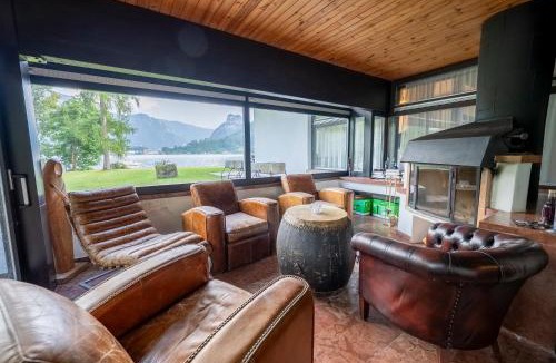 Traunkirchen Villa | Villa Traunstein by Landluft