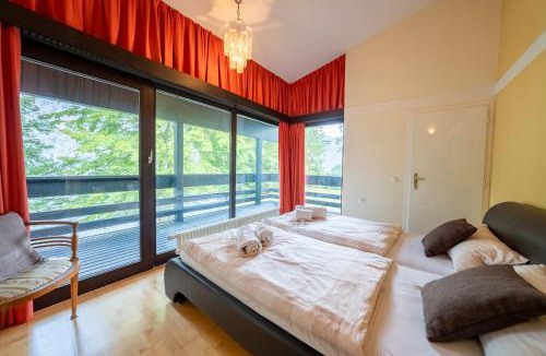 Traunkirchen Villa | Villa Traunstein by Landluft