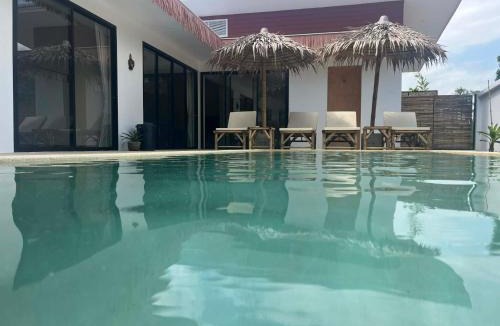 Hua Thanon Villa | Villa Tropicale 2 Chambres Piscine Privée & Cadre Naturel Namuang