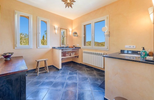 Manacor Villa | Villa Turo del Sol with partly Sea View, Pool, Garden, Terrace, Balcony & Wi-Fi
