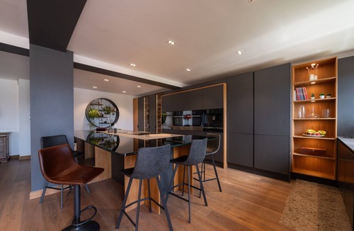 Ploeren Villa | Villa 'Ty Castel - Arradon' with Private Pool, Private Terrace and Wi-Fi