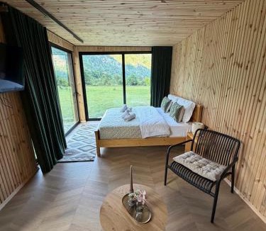 Shale Villa | Villa Ujëvara e vogël
