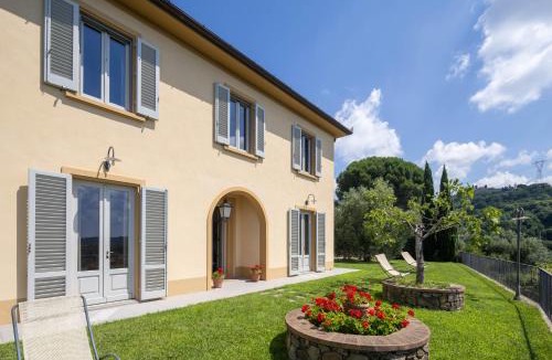 Lamporecchio Villa | Villa Uliveta by VacaVilla