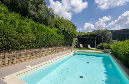 Lamporecchio Villa | Villa Uliveta by VacaVilla