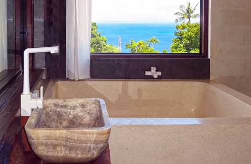 Senggigi Bed & Breakfast | Villa Umbrella