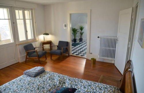 Delemont Villa | Villa unique, piscine et grand parc, Vorbourg 15