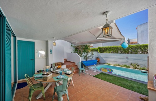 Prainha Villa | Villa 'V-Blue' with Private Pool, Wi-Fi and Air Conditioning