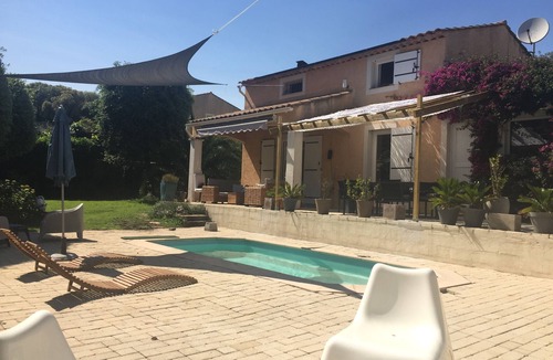Valbonne Villa | Villa Valbonne, quiet, south facing, not overlooked with a glimpse of the sea.
