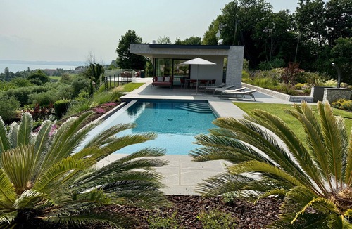 Bardolino Villa | Villa 'Vallonga' with Lake View, Wi-Fi and Air Conditioning