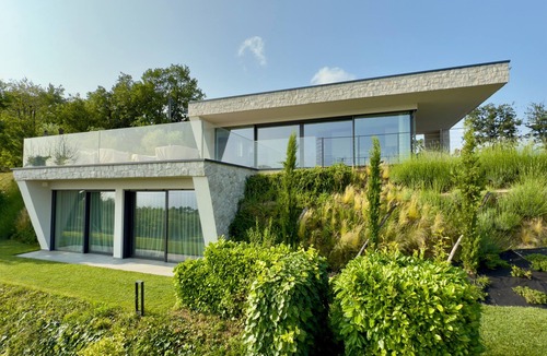 Bardolino Villa | Villa 'Vallonga' with Lake View, Wi-Fi and Air Conditioning