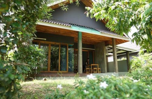 Bang Mak Resort | Villa Varich