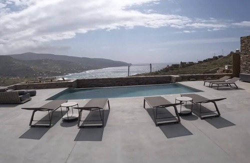 Koundouros Villa | Villa Veneterra-Pool-SeaView-ConciergeServices