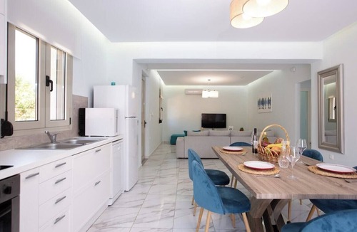 Pagkalochori Villa | Villa Vera - With Private Pool & Jacuzzi