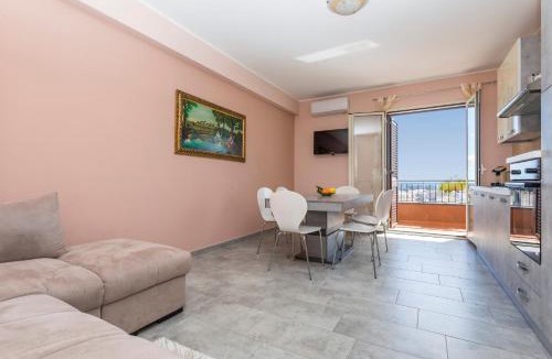 Mascali Villa | Villa Veronica