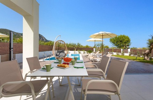 Khartata Villa | Villa Vilenia Harmony by Villa Plus