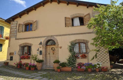 Fabriano House | Villa Villacolle