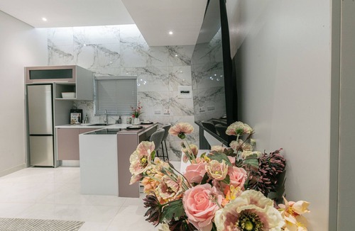 Gaborone Villa | Villa violet | Pool | 55” TV Netflix | 5 mins Mall
