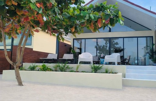 Bang Po House | Villa Violet – Rare 3-Bedroom Beachfront Villa with Full Disabled Access | Bang Por, Koh Samui