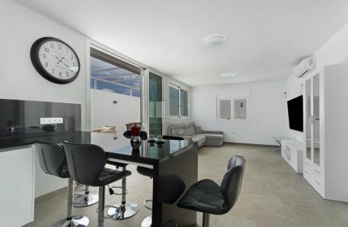 Las Rosas House | Villa Violeta