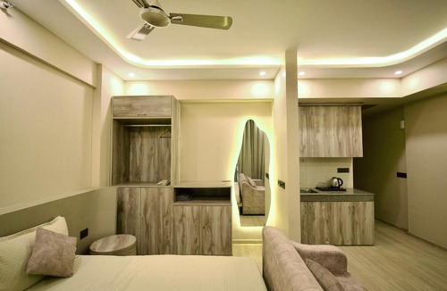 Gomti Nagar Apartment | Villa Vistosa