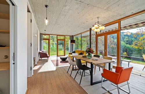 Bressanone Apartment | Villa "Vogelnest” with Mountain View, Wi-Fi, Terrace & Garden