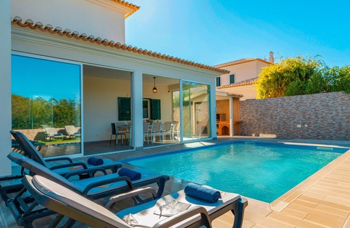 Correeira Villa | Villa w/Heatable Pool and BBQ in Albufeira