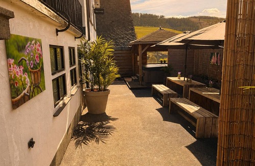 Westfeld House | Villa Westfeld: central in the beautiful Sauerland - with jacuzzi !