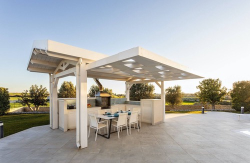 Casa Papa Villa | Villa White