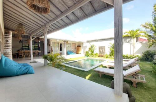 Sunset Road Villa | Villa White Karma