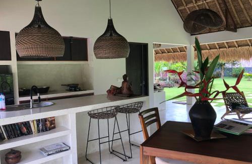 Batuan Villa | Villa WHITE KAROUNA