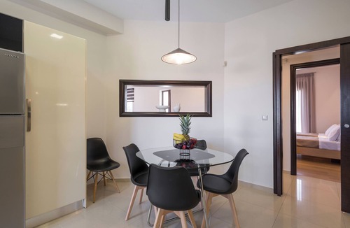 Galatas Villa | Villa Wisdom