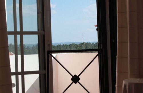 Aldeia de Brescos Villa | Villa with Garden, Pool and Wifi by the Beach and Nature Reserve