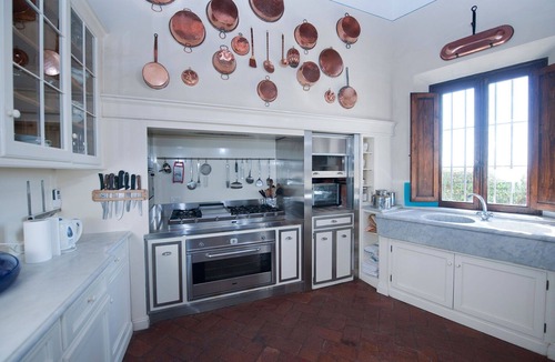 Castelfiorentino Villa | Villa with A/C, WIFI, hot tub, private pool, patio, panoramic view, close to San Gimignano