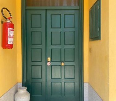 San Martino Bassa Apartment | Villa with a Private Garden Near the Sea