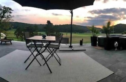 Wellheim House | Villa with a private hot tub and sauna in the Urdonau Valley