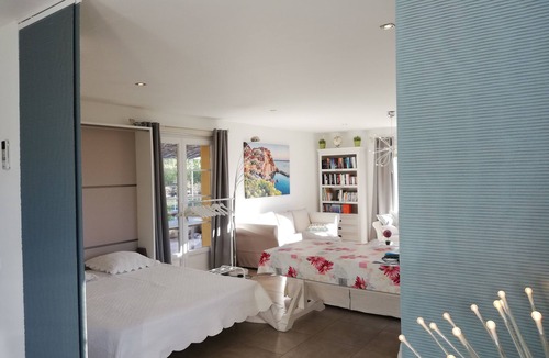 Lorgues House | VILLA WITH ALL COMFORTS SUPERB OPEN VIEW HEATED POOL 28C° VERY QUIET FIBER