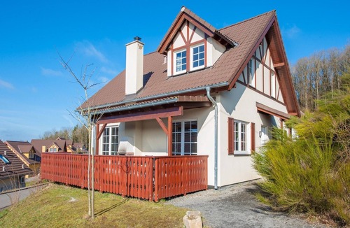 Kronenburg Villa | Villa with bubble bath, solarium and fireplace