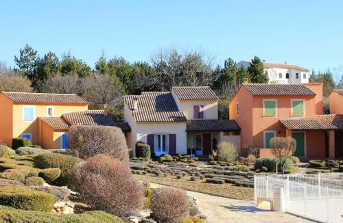Saint-Trinit Villa | Villa with dishwasher, close to Village